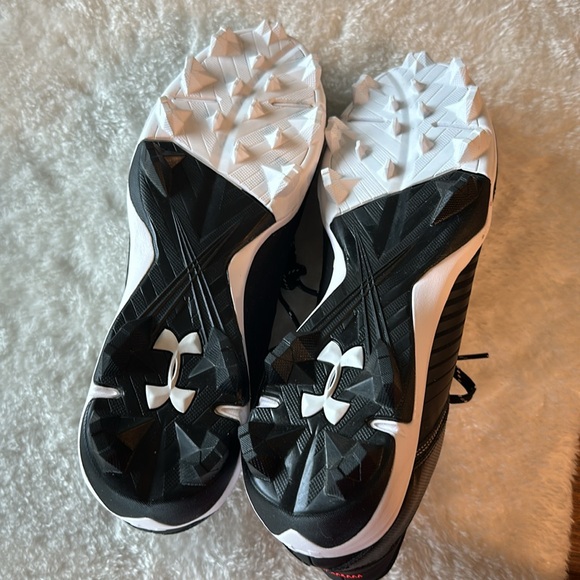 Under armour cleats - Picture 7 of 8